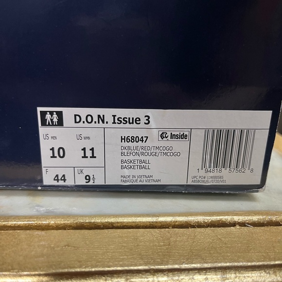 π΅π΄ Adidas D.O.N. Issue 3 Sneakers β Navy & Red π΄π΅ - Picture 8 of 9